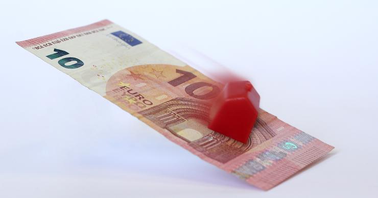 10 años con la vivienda en números rojos: una década después de la burbuja, el precio sigue cayendo
