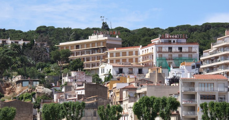 A subasta el legado inmobiliario de los misteriosos hermanos Anlló, que murieron solos y sin familia