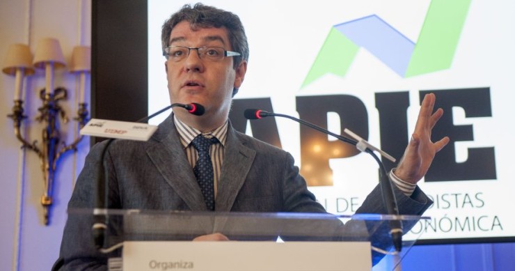 Álvaro Nadal: "La banca es muy buena en hipotecas, pero debe impulsar la financiación de proyectos digitales"