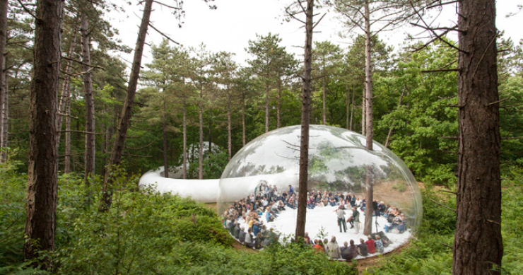 De una discoteca a una vivienda: 10 edificios hinchables que te dejarán sin aire