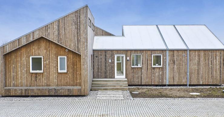 La primera casa biológica del mundo: una vivienda modular hecha con hierba, paja y algas marinas