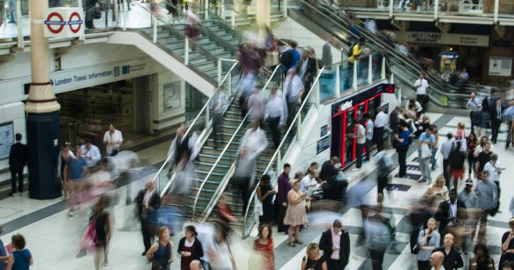 La logística y la vivienda, las ganadoras del tirón demográfico en las grandes ciudades