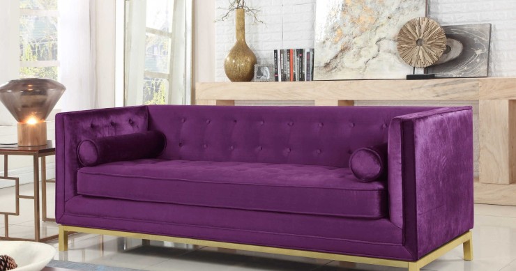 Sofás, lámparas o colchas: así puedes decorar tu casa con ultravioleta, el color de 2018