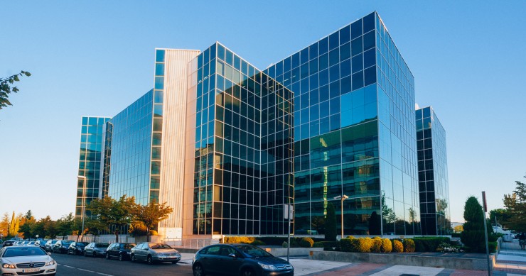 La socimi Lar gana casi 20 millones vendiendo a Colonial unas oficinas en Madrid