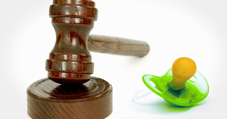 La exención de la prestación de maternidad, pendiente del Supremo: Cómo la declaramos en el IRPF