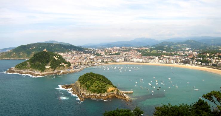 Alojamientos para disfrutar de La Concha, la mejor playa de Europa 