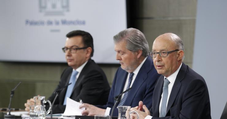 El Gobierno aprueba los PGE 2018: bajan los impuestos, suben las pensiones y otros cambios importantes