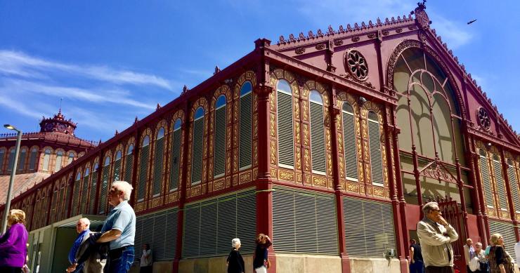 El mercado de Sant Antoni de Barcelona reabre sus puertas una década después