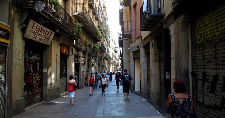 6 de cada 10 locales del Gótico de Barcelona son de particulares catalanes