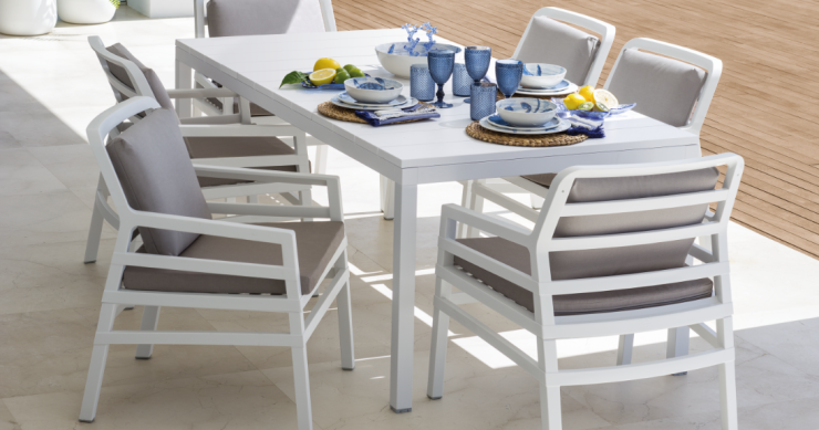 Decora: 5 ideas para que tu mesa al aire libre sea un éxito este verano