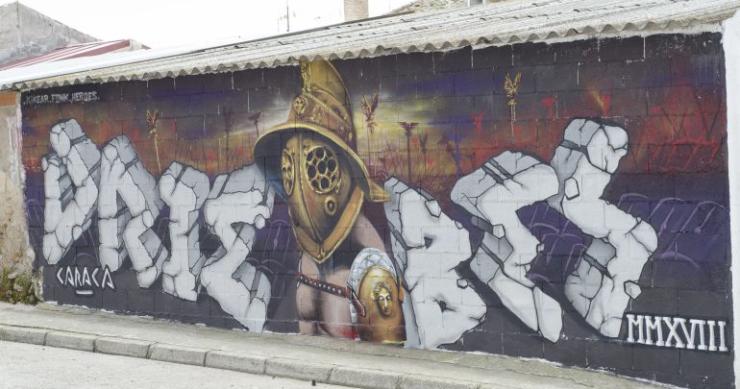 Cómo salvar un pueblo pintando las paredes con grafitis pagados por el alcalde