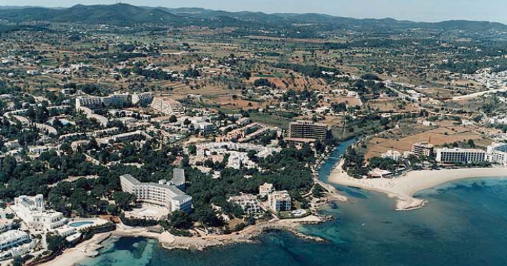Playa Caló de S'Algar, Santa Eulalia del Río, Ibiza / Fuente: mapama.gob.es