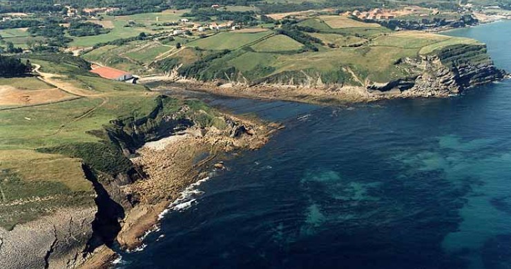 Playa Ensenada de Fonfría, Ruiloba, Cantabria / Fuente: mapama.gob.es