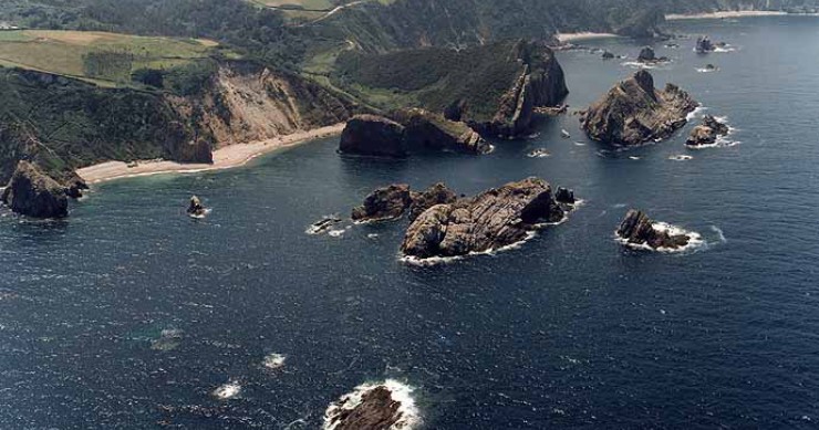Playa El Riego, Cudillero, Asturias / Fuente: mapama.gob.es