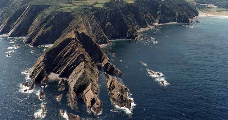 Playa Los Botes, Cudillero, Asturias / Fuente: mapama.gob.es