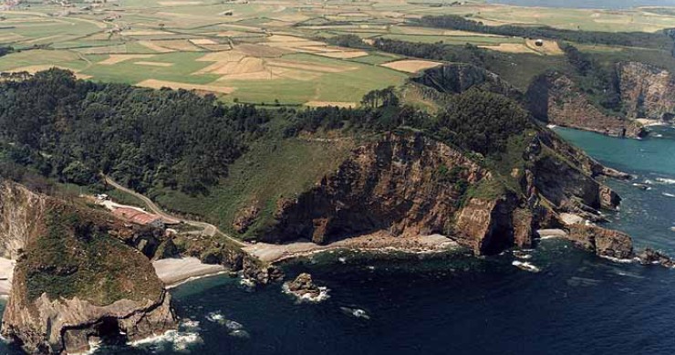 Playa Puerto Chico, Cudillero, Asturias / Fuente: mapama.gob.es
