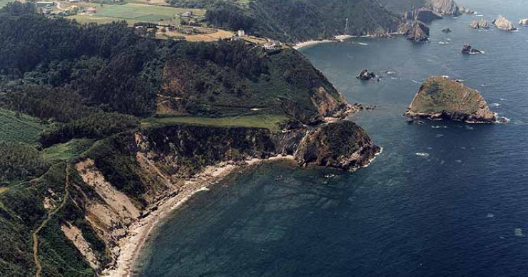 Playa Salencia, Cudillero, Asturias / Fuente: mapama.gob.es