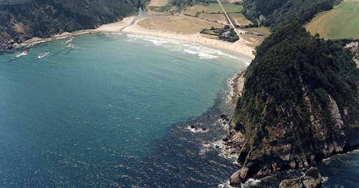 Playa San Pedro de Bocamar, Cudillero, Asturias / Fuente: mapama.gob.es