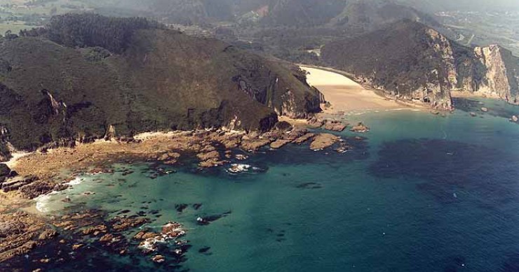 Playa El Oso, Ribadedeva, Asturias / Fuente: mapama.gob.es