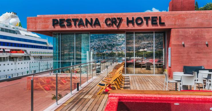 Del ‘star-system’ al ‘business’: así son los hoteles de Messi, CR7, Armani o Bono de U2