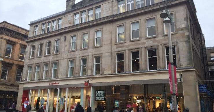 Amancio Ortega se convierte en el casero de Starbucks y el banco BNP en Glasgow