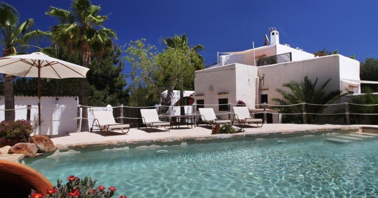 This beautiful finca can be yours for 1.600.000 euros