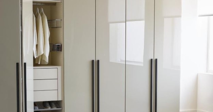 Decora: Si te acabas de mudar, toma nota de estas ideas prácticas de almacenaje en el dormitorio