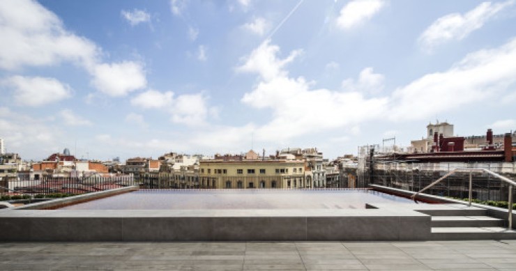 L'edifici tindrà 30 apartaments i una zona de solàrium a l'última planta / Núñez i Navarro