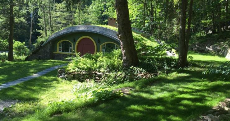 Este fanático de Tolkien lleva seis años construyendo la casa hobbit perfecta