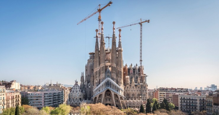 Ada Colau comulga con la Sagrada Familia: desencallan las obras e inyectan 36 millones al proyecto