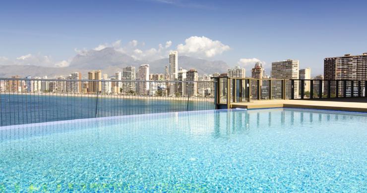 Así son los apartamentos de lujo que el Supremo obliga a derribar en Benidorm