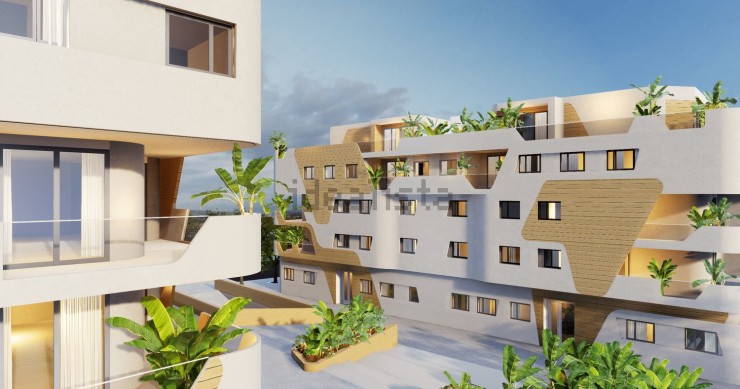 Trinitario Casanova se pone el casco de promotor: levantará 50 viviendas asequibles en Murcia