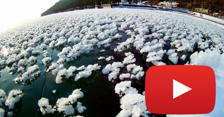 La impresionante travesía de un hombre sobre el lago helado más profundo del planeta