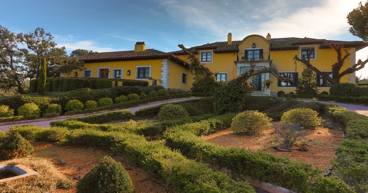 Dette fantastiske hus tæt på Madrid venter bare på sin nye ejer