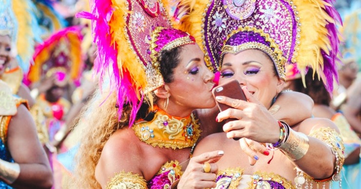 'Carnaval': è tempo di scatenarsi, mascherarsi e divertirsi / Unsplash