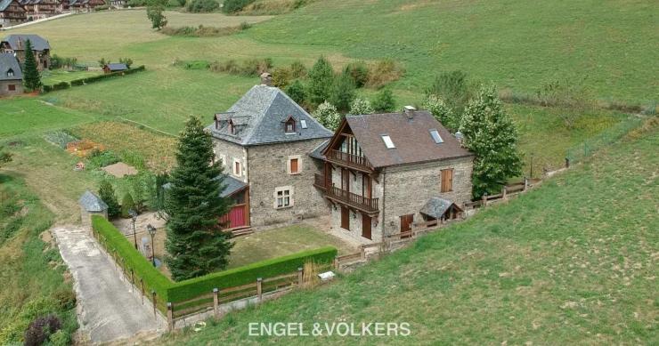 Una acogedora casa rústica en las montañas para relajarse y disfrutar de Baqueira Beret