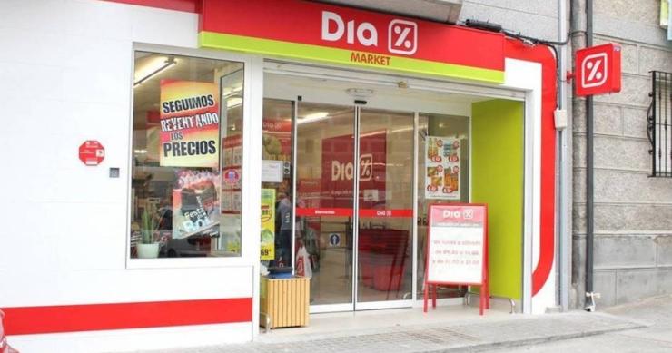 Dia encarga a PwC la venta de 300 supermercados en toda España 