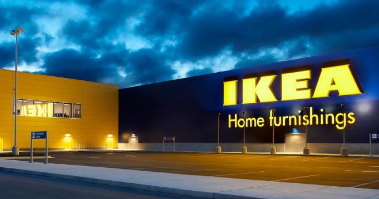 Ikea responde al desafío de Amazon y estudia lanzar su propia plataforma de venta de muebles propios y de la competencia