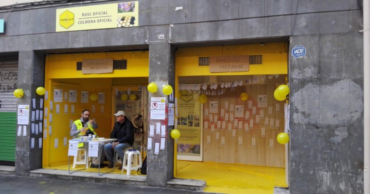 Ada Colau amenaza a Haibu 4.0 con una multa de un millón de euros si no desvela donde están sus ‘colmenas’