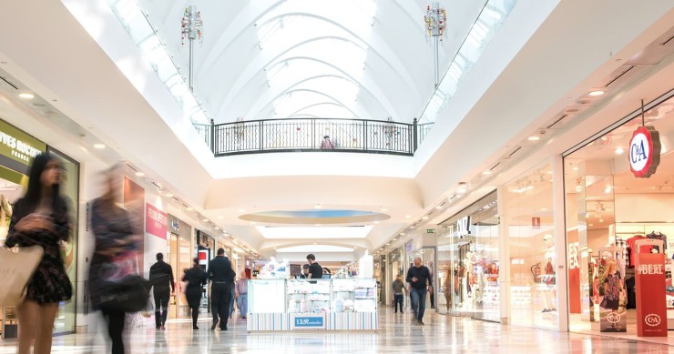 Intu desinvierte en España: estudia vender sus centros comerciales en el país