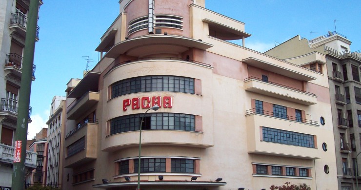El mítico Teatro Barceló de Madrid, valorado en 25 millones, sale a la venta