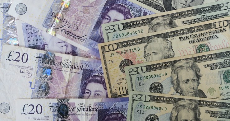 Here's how you can buy or sell a house in Spain in dollars or pounds / Mark Hodson/Flickr