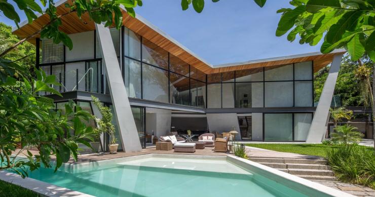 Una casa típica de Hollywood en plena selva de Tijuca en Brasil