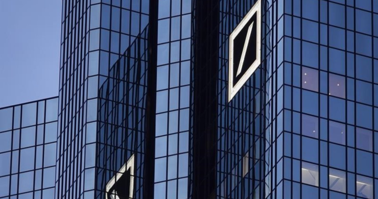 Sabadell vende a Deutsche Bank y Carval una cartera inmobiliaria de 2.124 millones
