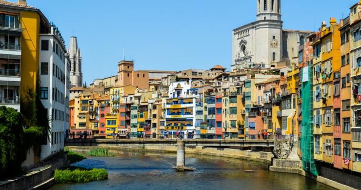 Cataluña modifica las condiciones para acceder a prestaciones de urgencia en vivienda