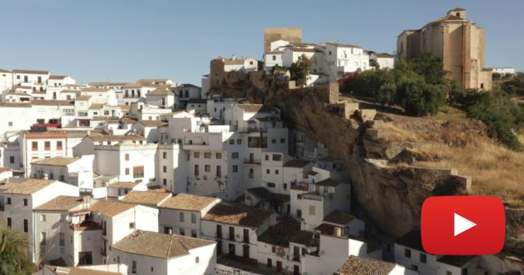 Setenil de las Bodegas, el pueblo de la belleza natural esculpido por ríos y rocas