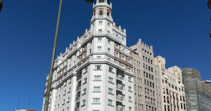 Cerberus acuerda la compra del 93% de la socimi catalana Optimum 