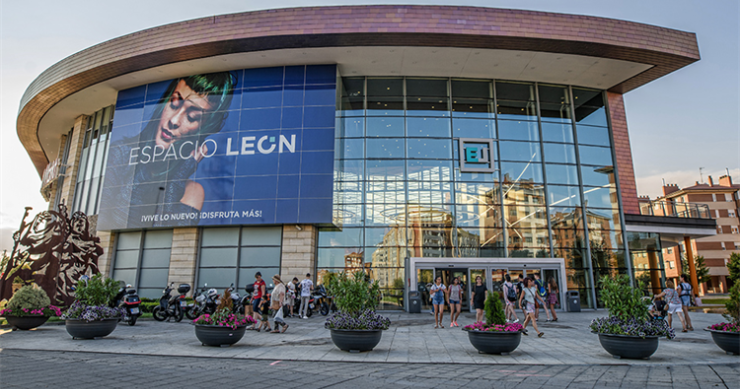 Blackstone pone en el mercado el centro comercial Espacio León por 100 millones de euros
