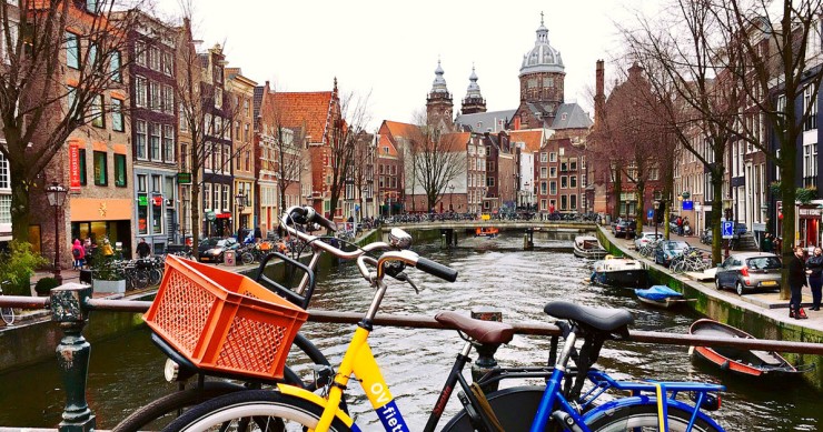 Life expectancy exceeds 80 years / Pixabay