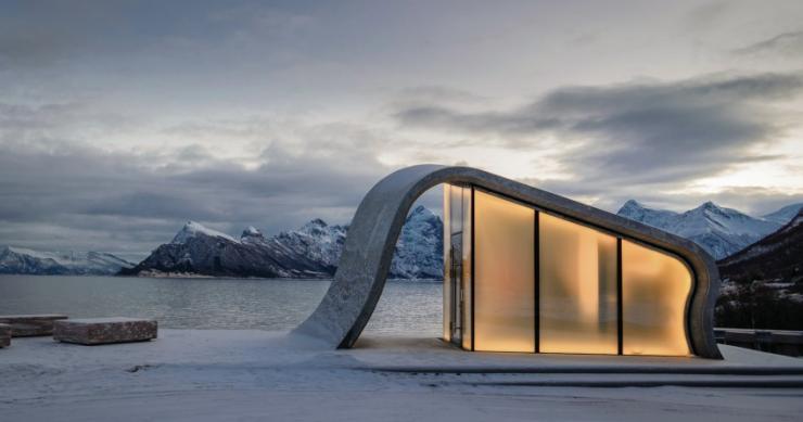 Ureddplasen, la espectacular zona de descanso desde la que admirar el mar y los fiordos noruegos
